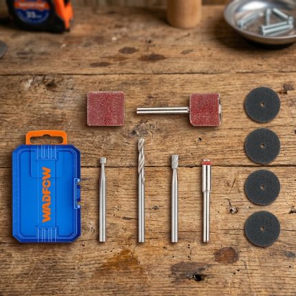 Bộ 39 món phụ kiện mài mini Wadfow WRR1039 là bộ phụ kiện đa năng chuyên dụng cho máy mài mini, bao gồm đầu mài, đầu khắc, đĩa cắt, trục gá và phụ kiện chà nhám. Sản phẩm hỗ trợ hiệu quả các công việc mài, cắt, khắc, tạo hình và đánh bóng trên kim loại, gỗ, nhựa và nhiều vật liệu khác. Thiết kế nhỏ gọn, độ bền cao, phù hợp cho cơ khí chính xác, chế tác thủ công và các dự án DIY chuyên nghiệp.