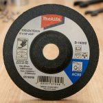 Đá mài 100x3x16mm AC80 Makita B-18269 là phụ kiện mài kim loại chất lượng cao, giúp loại bỏ bavia, làm nhẵn bề mặt sắt thép nhanh chóng. Sản phẩm AC80 có khả năng chịu nhiệt tốt, tuổi thọ lâu dài và vận hành ổn định. Kích thước 100x3x16mm tương thích với nhiều dòng máy mài góc phổ biến. Sản phẩm chính hãng Makita, phân phối bởi Công Nghiệp An Toàn, đảm bảo chất lượng và an toàn khi sử dụng.