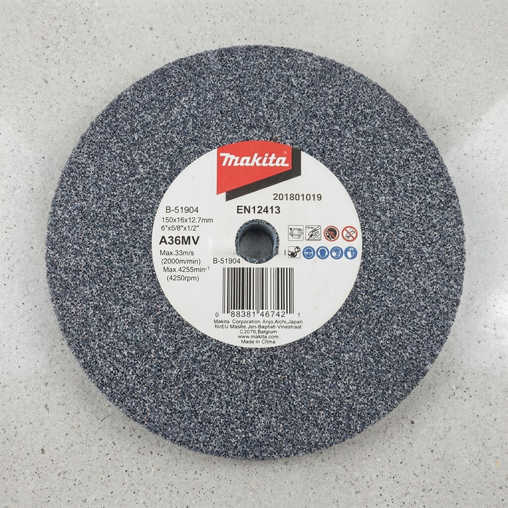 Đá mài 150mm (A36) Makita B-51904 chính hãng được thiết kế cho máy mài bàn, sử dụng hạt mài A36 chất lượng cao giúp mài thô, tạo hình và làm sạch bề mặt kim loại hiệu quả. Sản phẩm có độ bền cao, khả năng chịu tải tốt, phù hợp cho các xưởng cơ khí, gia công kim loại và bảo trì công nghiệp. Đá mài 150mm (A36) Makita B-51904 là lựa chọn đáng tin cậy cho người dùng chuyên nghiệp cần hiệu suất mài ổn định và tuổi thọ sử dụng lâu dài.