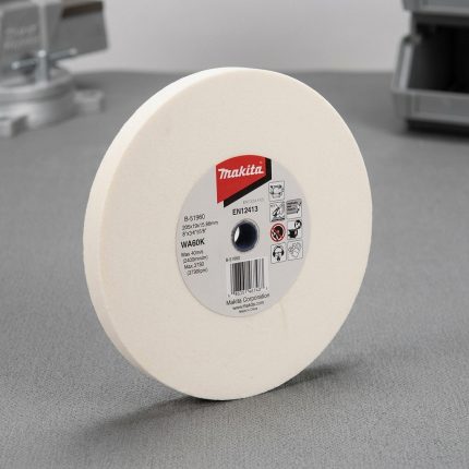 Đá mài 2 đá Makita B-51960 205x19x15.88mm là phụ kiện chuyên dụng dành cho máy mài 2 đá, hỗ trợ mài sắc dụng cụ cắt, mài chi tiết kim loại và hoàn thiện bề mặt với độ chính xác cao. Sản phẩm sử dụng hạt mài chất lượng tốt, cho khả năng mài ổn định, độ bền cao và ít hao mòn trong quá trình sử dụng. Đá mài 2 đá Makita B-51960 205x19x15.88mm phù hợp cho các xưởng cơ khí, nhà máy sản xuất, trung tâm bảo trì và thợ kỹ thuật chuyên nghiệp cần hiệu suất làm việc ổn định và chất lượng gia công tối ưu.