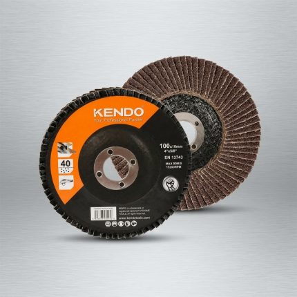Đĩa nhám xếp Ø100×16mm×100# Kendo 75910041 là phụ kiện mài tinh chuyên dụng giúp hoàn thiện bề mặt kim loại với độ mịn cao. Với độ nhám 100#, sản phẩm phù hợp để xử lý các vết xước nhỏ, làm mịn bề mặt thép, inox và kim loại màu trước khi sơn phủ hoặc đánh bóng. Thiết kế nhám xếp bền bỉ giúp duy trì hiệu suất ổn định, giảm hao mòn và nâng cao chất lượng gia công. Đĩa nhám xếp Ø100×16mm×100# Kendo 75910041 là lựa chọn tối ưu cho thợ cơ khí, xưởng gia công inox và các ứng dụng hoàn thiện bề mặt chuyên nghiệp.