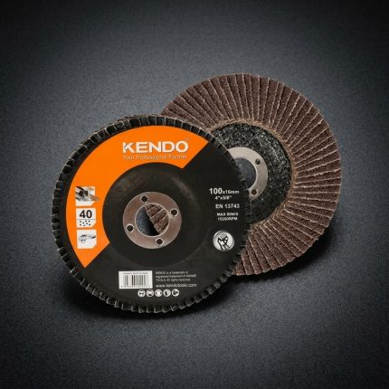 Đĩa nhám xếp Ø100×16mm×100# Kendo 75910041 là phụ kiện mài tinh chuyên dụng giúp hoàn thiện bề mặt kim loại với độ mịn cao. Với độ nhám 100#, sản phẩm phù hợp để xử lý các vết xước nhỏ, làm mịn bề mặt thép, inox và kim loại màu trước khi sơn phủ hoặc đánh bóng. Thiết kế nhám xếp bền bỉ giúp duy trì hiệu suất ổn định, giảm hao mòn và nâng cao chất lượng gia công. Đĩa nhám xếp Ø100×16mm×100# Kendo 75910041 là lựa chọn tối ưu cho thợ cơ khí, xưởng gia công inox và các ứng dụng hoàn thiện bề mặt chuyên nghiệp.