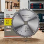 Hình ảnh minh họa Lưỡi cưa gỗ chuyên dùng Bosch 2608642984 (184x25.4xT40) chính hãng, thiết kế răng cưa Triple Sharp và công nghệ Easy Cut giúp cắt gỗ cứng, ván ép, MDF, HDF và các loại vật liệu gỗ xây dựng nhanh chóng, chính xác, giảm rung lắc và ba via. Với đường kính 184mm, lỗ tâm 25.4mm và số răng T40, lưỡi cưa Bosch 2608642984 mang lại hiệu suất làm việc cao cho máy cưa bàn, cưa trượt và ứng dụng chuyên nghiệp trong thi công nội thất, xưởng mộc và công trình xây dựng. Sản phẩm được phân phối chính hãng tại Công Nghiệp An Toàn, cam kết chất lượng, giá tốt và giao hàng toàn quốc.