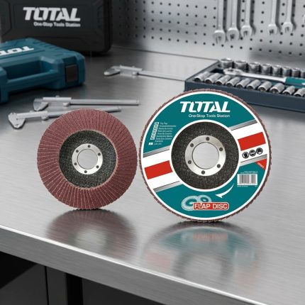 Nhám xếp độ nhám 80 115x22mm Total TAC631153 là phụ kiện mài chuyên dụng giúp hoàn thiện bề mặt kim loại với độ mịn cao. Với độ nhám P80, sản phẩm phù hợp để xử lý các vết xước nhỏ, làm sạch bề mặt, đánh mịn mối hàn và chuẩn bị vật liệu trước khi sơn hoặc đánh bóng. Nhám xếp độ nhám 80 115x22mm Total TAC631153 được sản xuất từ hạt nhám chất lượng cao, mang lại khả năng mài ổn định, tuổi thọ bền bỉ và hiệu suất vượt trội trong ngành cơ khí, inox và chế tạo kim loại.
