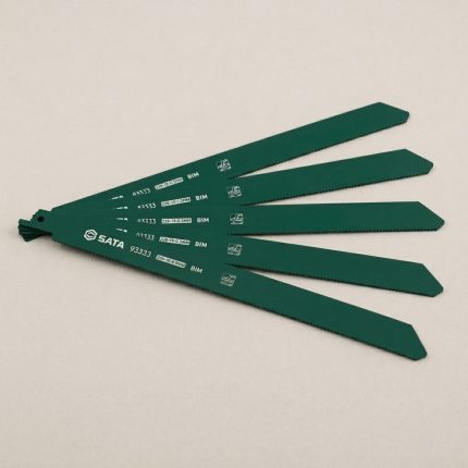 Hình ảnh thực tế Bộ 5 lưỡi cưa kiếm cắt sắt 228mm 14T SATA 93333S được sản xuất từ thép Bi-Metal (BIM) chất lượng cao, chuyên dùng để cắt sắt, thép hộp, thép tấm, ống kim loại và các vật liệu kim loại thông dụng. Với chiều dài 228mm cùng thiết kế răng cưa 14T sắc bén, sản phẩm mang lại khả năng cắt nhanh, đường cắt chính xác và tuổi thọ vượt trội. Bộ gồm 5 lưỡi cưa SATA 93333S, phù hợp với nhiều dòng máy cưa kiếm phổ biến trong cơ khí, xây dựng và bảo trì công nghiệp.