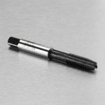 Bộ 5 mũi khoan tạo ren taro M4x0.7mm SATA 50604 được chế tạo từ thép gió HSS chất lượng cao, chuyên dùng để gia công ren hệ mét M4x0.7mm với độ chính xác cao, khả năng thoát phoi hiệu quả và tuổi thọ sử dụng lâu dài. Sản phẩm phù hợp cho gia công cơ khí chính xác, sửa chữa máy móc, bảo trì thiết bị và sản xuất công nghiệp trên nhiều loại vật liệu kim loại thông dụng.