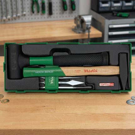 Bộ búa đục 7 chi tiết Toptul GTA0724 chính hãng được trang bị đầy đủ búa cao su, búa gò, đục và các phụ kiện chuyên dụng phục vụ công tác sửa chữa, gia công cơ khí và bảo trì công nghiệp. Sản phẩm được sản xuất từ vật liệu cao cấp có độ bền cao, khả năng chịu va đập tốt và được sắp xếp trong khay chuyên dụng giúp bảo quản khoa học, đáp ứng nhu cầu sử dụng của thợ cơ khí, gara ô tô và kỹ thuật viên bảo trì chuyên nghiệp.