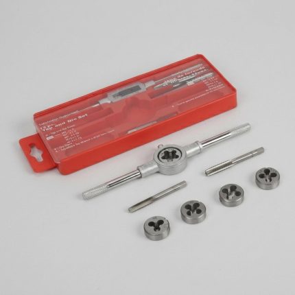 Bộ dụng cụ ta rô Workpro WP309009 chính hãng gồm mũi taro, bàn ren, tay quay bàn ren và phụ kiện đi kèm, được đựng trong hộp nhựa chuyên dụng, phù hợp gia công và sửa chữa ren trong, ren ngoài trên thép, nhôm, đồng và nhiều vật liệu kim loại khác, đáp ứng nhu cầu cơ khí, bảo trì và sửa chữa chuyên nghiệp.