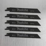 Hình ảnh thực tế Bộ lưỡi cưa kiếm 5 chi tiết 165mm Makita 792147-1 (Cắt sắt) chính hãng, chuyên dùng để cắt sắt, thép mỏng, kim loại màu và các vật liệu kim loại thông dụng. Lưỡi cưa được chế tạo từ thép chất lượng cao, độ cứng vượt trội, khả năng chịu mài mòn tốt, cho đường cắt nhanh, chính xác và tuổi thọ sử dụng lâu dài. Sản phẩm phù hợp cho thợ cơ khí, công trình xây dựng, xưởng gia công kim loại và người dùng chuyên nghiệp.