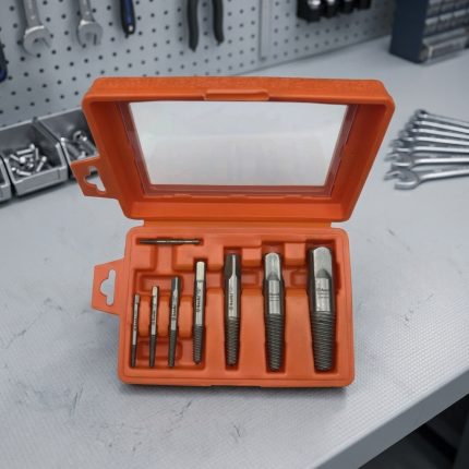 Bộ mũi ren lấy đầu ống nước gãy 8 chi tiết Asaki AK-3698 chính hãng bao gồm 8 đầu tháo ren côn ngược bằng thép hợp kim cường lực, chuyên dùng để lấy đầu ống nước, phụ kiện ren và khớp nối bị gãy hoặc kẹt trong hệ thống cấp thoát nước dân dụng và công nghiệp.