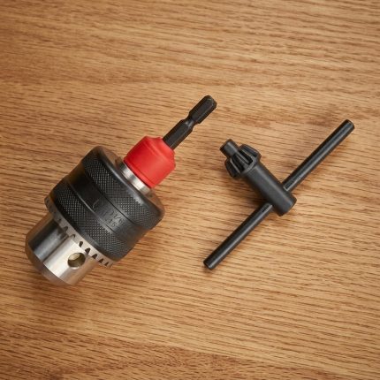 Hình ảnh Đầu chuyển máy vặn vít qua đầu kẹp mũi khoan 13mm Anex Japan AKL-280 chính hãng, thiết kế chuyển đổi từ máy vặn vít sang đầu kẹp mũi khoan 13mm tiện lợi. Sản phẩm đi kèm khóa siết đầu kẹp, chuôi lục giác 1/4 inch, giúp thay đổi linh hoạt giữa các công việc khoan và bắt vít, phù hợp cho thợ cơ khí, xây dựng, lắp đặt và DIY chuyên nghiệp.