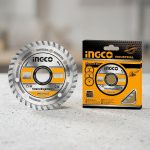 Hình ảnh sản phẩm Đĩa cắt gạch đa năng Ingco DMD031801 chính hãng với thiết kế bền bỉ, hỗ trợ cắt khô và cắt ướt hiệu quả. Sản phẩm phù hợp để cắt gạch, đá, gạch men và nhiều vật liệu xây dựng khác, mang đến đường cắt sắc bén, chính xác và ổn định cho thợ thi công chuyên nghiệp.