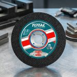 Đĩa cắt gạch siêu mỏng 105mm Total TAC2151051 là sản phẩm chính hãng Total, thiết kế dành riêng cho cắt gạch men, gạch ceramic và vật liệu lát nền siêu mỏng. Đĩa hợp kim chất lượng cao giúp đường cắt sắc nét, giảm sứt mẻ cạnh, tuổi thọ dài và tăng hiệu suất thi công. Sản phẩm phù hợp cho thợ ốp lát chuyên nghiệp và công trình dân dụng hoặc công nghiệp, dễ dàng thay thế và vận hành trên các máy cắt gạch tương thích.