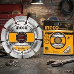 Đĩa cắt gạch ướt Ingco DMD021801 là phụ kiện chuyên dụng cho cắt gạch men, gạch ceramic và đá mỏng với độ chính xác cao. Lưỡi cắt kim cương giúp đường cắt sắc, mịn, hạn chế mẻ cạnh và phù hợp với cả cắt ướt và cắt khô. Sản phẩm Ingco Industrial đảm bảo độ bền, hiệu suất cao và tương thích với các máy cắt gạch thông dụng.