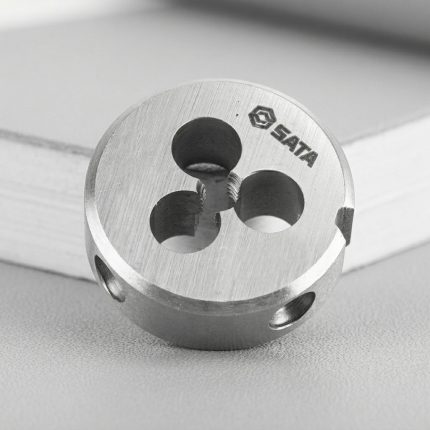 Khuôn tạo ren ngoài taro M22x2.5mm SATA 50922 chính hãng bằng thép hợp kim chất lượng cao, chuyên dùng tạo ren ngoài M22 bước ren 2.5mm trên thép, inox và kim loại màu trong gia công cơ khí, sửa chữa và bảo trì công nghiệp.