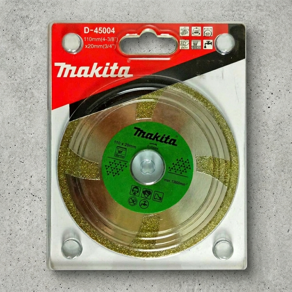 Lưỡi cắt đá cẩm thạch 110mm Makita D-45004 là phụ kiện chuyên dụng được thiết kế để cắt đá cẩm thạch, gạch men, đá granite mỏng và các vật liệu hoàn thiện cao cấp. Với lớp phủ hạt kim cương chất lượng cao trên vành cắt, sản phẩm mang lại khả năng cắt nhanh, đường cắt mịn và hạn chế tối đa tình trạng sứt mẻ bề mặt vật liệu. Đường kính 110mm cùng lỗ trục 20mm giúp lưỡi cắt đá cẩm thạch 110mm Makita D-45004 tương thích với nhiều dòng máy cắt cầm tay phổ biến hiện nay. Đây là lựa chọn lý tưởng cho thợ thi công nội thất, thợ ốp lát và các đơn vị xây dựng cần một giải pháp cắt đá chính xác, bền bỉ và chuyên nghiệp