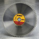 Lưỡi cắt hợp kim 355mm cho máy DW872-KR Dewalt DWA7747 là phụ kiện cắt kim loại cao cấp được thiết kế chuyên dụng cho máy cắt sắt Dewalt DW872-KR. Với cấu tạo hợp kim chất lượng cao cùng hệ thống răng cắt sắc bén, sản phẩm cho khả năng cắt thép, sắt hộp, thép hình và các vật liệu kim loại khác nhanh chóng, chính xác và ít ba via. Lưỡi cắt hợp kim 355mm cho máy DW872-KR Dewalt DWA7747 giúp giảm tia lửa, hạn chế sinh nhiệt, kéo dài tuổi thọ lưỡi và nâng cao hiệu suất làm việc. Đây là lựa chọn lý tưởng cho các xưởng cơ khí, công trình xây dựng và đơn vị gia công kim loại chuyên nghiệp cần độ bền và độ chính xác cao trong quá trình vận hành.