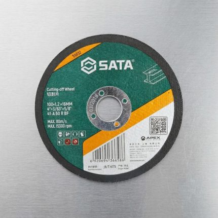 Lưỡi cắt kim loại 107×1.2×16MM SATA 55041 là dòng đá cắt mỏng cao cấp chuyên dùng cho máy mài góc, giúp cắt nhanh các loại sắt, thép, inox và kim loại màu với độ chính xác cao. Thiết kế độ dày 1.2mm giúp giảm ma sát, tăng tốc độ cắt và hạn chế hao hụt vật liệu trong quá trình gia công. Lưỡi cắt kim loại 107×1.2×16MM SATA 55041 được sản xuất từ hạt mài chất lượng cao, có khả năng chịu nhiệt tốt, ít mài mòn và đảm bảo an toàn khi vận hành. Sản phẩm phù hợp cho thợ cơ khí, công trình xây dựng, lắp đặt và bảo trì công nghiệp.