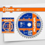Hình ảnh Lưỡi cưa gỗ 235mm 40T Wadfow WTC1K07 chính hãng với thiết kế TCT Saw Blade 40 răng hợp kim cao cấp, chuyên dùng để cắt gỗ tự nhiên, gỗ công nghiệp, MDF, HDF, ván ép và các vật liệu nội thất yêu cầu độ hoàn thiện cao. Với đường kính 235mm cùng 40 răng hợp kim Tungsten Carbide (TCT) sắc bén, sản phẩm tạo đường cắt mịn đẹp, hạn chế xơ cạnh và giảm hao hụt vật liệu. Lưỡi cưa gỗ 235mm 40T Wadfow WTC1K07 được chế tạo từ thép chất lượng cao, giúp tăng độ bền, giảm rung lắc và mang lại hiệu suất cắt ổn định cho các xưởng mộc, đơn vị sản xuất nội thất và công trình xây dựng chuyên nghiệp.