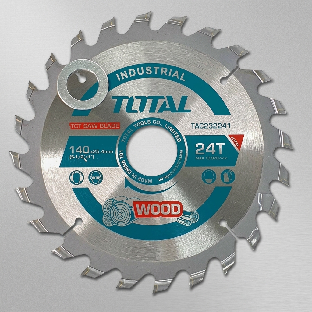 Hình ảnh Lưỡi cưa gỗ 24 răng Total TAC232241 140mm có 24 răng hợp kim TCT, đường kính 140mm và lỗ 25.4mm. Lưỡi cưa Total TAC232241 giúp cắt gỗ, ván MDF, HDF và plywood nhanh chóng, đường cắt chính xác, ít sứt mẻ, phù hợp cho thợ mộc, xưởng nội thất và người dùng DIY chuyên nghiệp.