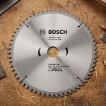 Hình ảnh Lưỡi cưa gỗ 250mm tiết kiệm Bosch 2608644311 chính hãng với đường kính 250mm, 60 răng hợp kim Tungsten Carbide sắc bén, chuyên dùng để cắt gỗ tự nhiên, gỗ công nghiệp, MDF, HDF, ván ép và vật liệu gỗ tổng hợp. Thiết kế tối ưu giúp tạo đường cắt mịn, giảm sứt mẻ, tăng độ chính xác và tiết kiệm chi phí vận hành. Lưỡi cưa gỗ 250mm tiết kiệm Bosch 2608644311 phù hợp cho máy cưa bàn, máy cưa đĩa và các ứng dụng sản xuất nội thất, gia công gỗ chuyên nghiệp với hiệu suất cao và độ bền vượt trội.