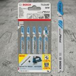 Hình ảnh Lưỡi cưa lọng kim loại Bosch T121AF chính hãng thuộc dòng Speed for Metal, được sản xuất từ vật liệu BIM (Bi-Metal) cao cấp, chuyên dùng để cắt kim loại tấm, thép mỏng, nhôm và các vật liệu kim loại màu. Thiết kế răng cưa tối ưu giúp tăng tốc độ cắt, giảm rung lắc và tạo đường cắt chính xác, sạch đẹp. Lưỡi cưa lọng kim loại Bosch T121AF có tuổi thọ cao hơn so với lưỡi cưa thông thường, phù hợp cho thợ cơ khí, xưởng gia công kim loại và các ứng dụng công nghiệp chuyên nghiệp.