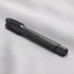 Hình ảnh Mũi Taro thẳng Nachi M5x0.8mm L6868-STPO5M0.8R chính hãng Nhật Bản, được sản xuất từ thép gió hợp kim HSS-E chứa Cobalt có khả năng chịu nhiệt cao, chống mài mòn vượt trội và duy trì độ sắc bén lâu dài. Thiết kế rãnh thẳng thuộc dòng L6868 giúp thoát phoi ổn định khi gia công lỗ suốt, tạo ren M5x0.8mm chính xác trên thép carbon, thép hợp kim, inox SUS304/SUS316, gang và hợp kim màu. Sản phẩm phù hợp sử dụng trên máy taro chuyên dụng, trung tâm gia công CNC và dây chuyền sản xuất cơ khí chính xác, góp phần nâng cao năng suất và kéo dài tuổi thọ dụng cụ cắt.