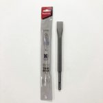 Mũi đục dẹp 20x230mm chuôi SDS Plus Makita D-71261 chính hãng được chế tạo từ thép hợp kim cao cấp có khả năng chịu va đập lớn và chống mài mòn vượt trội. Với lưỡi đục rộng 20mm, chiều dài 230mm và chuôi gài SDS Plus tiêu chuẩn, sản phẩm mang lại khả năng đục phá bê tông, gạch đá và bóc tách vật liệu bám dính hiệu quả, phù hợp cho thợ xây dựng, đơn vị cải tạo công trình và kỹ thuật viên bảo trì công nghiệp chuyên nghiệp.