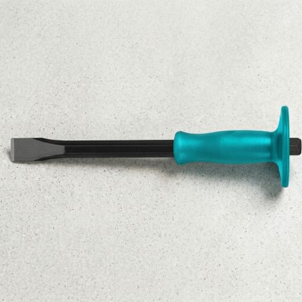 Mũi đục nhọn Total THT4221016 10" chính hãng được chế tạo từ thép hợp kim chịu lực cao, sở hữu đầu đục nhọn sắc bén, tay cầm chống trượt và tấm chắn bảo vệ tay giúp nâng cao độ an toàn khi làm việc. Sản phẩm chuyên dùng để đục phá bê tông, gạch, vữa, kim loại và các vật liệu cứng trong xây dựng, cơ khí chế tạo và bảo trì công nghiệp, mang lại hiệu quả thi công cao và tuổi thọ sử dụng lâu dài.