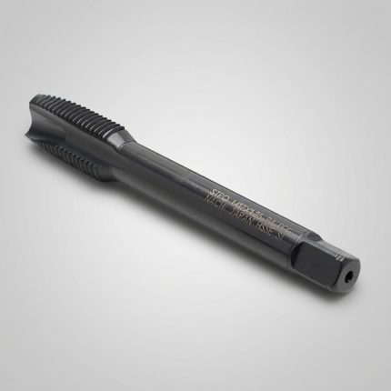 Mũi taro thẳng NACHI M18x2.5MM L6868-STPO18M2.5R chính hãng Nhật Bản được chế tạo từ thép gió HSS chất lượng cao, thiết kế rãnh thẳng tối ưu giúp gia công ren trong M18x2.5 chính xác trên thép carbon, thép hợp kim và kim loại màu, phù hợp cho các ứng dụng cơ khí và sản xuất công nghiệp.