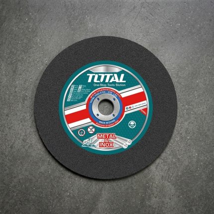 Hình ảnh sản phẩm Đá cắt kim loại Total TAC2213001SA 12" (300mm) chính hãng Total, được thiết kế chuyên dụng cho các dòng máy cắt sắt bàn công nghiệp. Sản phẩm sở hữu khả năng cắt nhanh các loại sắt, thép hộp, thép ống và vật liệu kim loại khác với đường cắt sắc nét, ít ba via và độ bền vượt trội. Đá cắt kim loại Total TAC2213001SA 12" (300mm) phù hợp cho xưởng cơ khí, công trình xây dựng, nhà máy sản xuất và gia công kết cấu thép. Phân phối chính hãng tại Công Nghiệp An Toàn với giá tốt, hỗ trợ kỹ thuật và giao hàng toàn quốc.