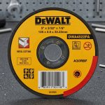 Đá cắt sắt Dewalt DWA4523FA-B1 150X2.5mm chính hãng, chuyên dùng cắt sắt, thép và kim loại với hiệu suất cao, đường cắt sắc nét, độ bền vượt trội, phù hợp cho cơ khí và xây dựng chuyên nghiệp.