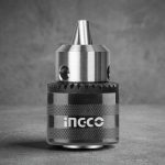 Đầu khoan kèm khớp nối 13mm Ingco KC1301.1 là phụ kiện chính hãng được thiết kế để kẹp mũi khoan chắc chắn và kết nối nhanh với máy khoan, giúp thay đổi phụ kiện dễ dàng, tiết kiệm thời gian làm việc. Sản phẩm được chế tạo từ thép hợp kim chất lượng cao, có độ đồng tâm tốt, khả năng chịu lực cao và phù hợp cho các ứng dụng khoan gỗ, kim loại, nhựa cũng như công việc cơ khí và xây dựng chuyên nghiệp.
