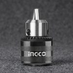 Đầu khoan kèm khớp nối 13mm Ingco KC1301.1 là phụ kiện chính hãng được thiết kế để kẹp mũi khoan chắc chắn và kết nối nhanh với máy khoan, giúp thay đổi phụ kiện dễ dàng, tiết kiệm thời gian làm việc. Sản phẩm được chế tạo từ thép hợp kim chất lượng cao, có độ đồng tâm tốt, khả năng chịu lực cao và phù hợp cho các ứng dụng khoan gỗ, kim loại, nhựa cũng như công việc cơ khí và xây dựng chuyên nghiệp.
