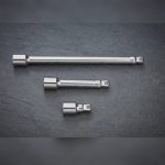 Đầu nối Kingtony 4223-10 chính hãng với chất liệu thép hợp kim CR-V cao cấp, bề mặt mạ chrome sáng bóng chống gỉ sét, giúp mở rộng chiều dài khi sử dụng đầu khẩu trong những vị trí sâu và khó tiếp cận. Sản phẩm có độ bền cao, truyền lực ổn định, phù hợp cho thợ sửa chữa ô tô, xe máy, cơ khí và công nghiệp.